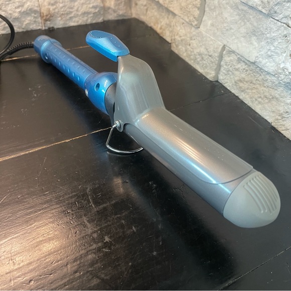 BaBybliss Pro Nano Titanium 1 1/4” Curling Iron - Picture 8 of 8